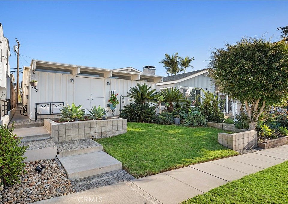 1st image of 708 Narcissus Ave