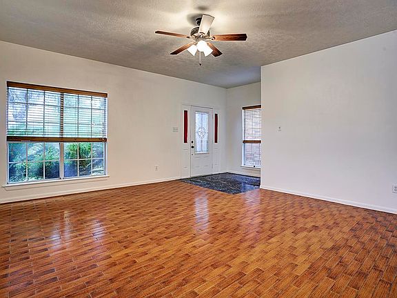 2nd image of 7035 Redwood Falls Dr
