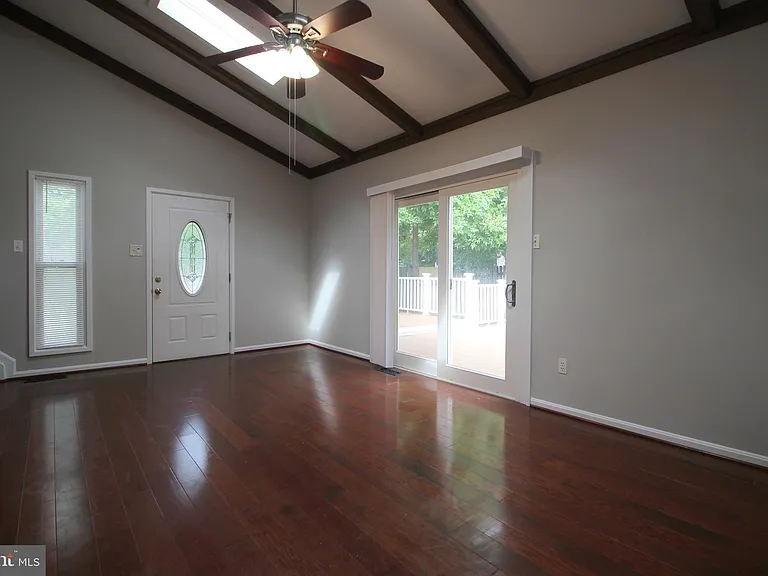 6215 Gemini Ct — Photo 3