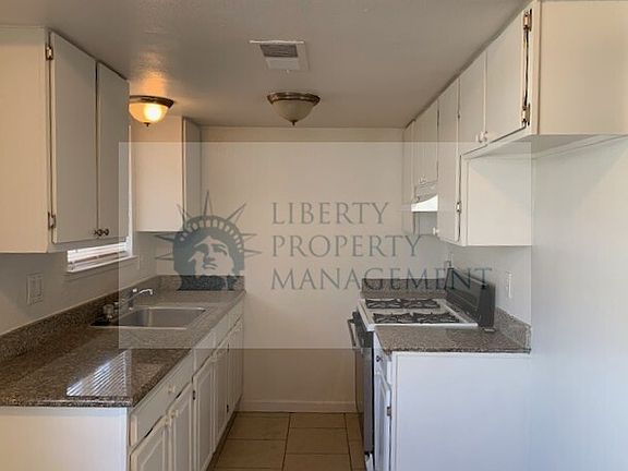 3rd image of 924 S Garfield St APT 16