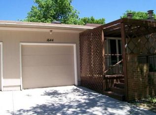 1644 Woodcrest Dr, Manhattan, KS 66502