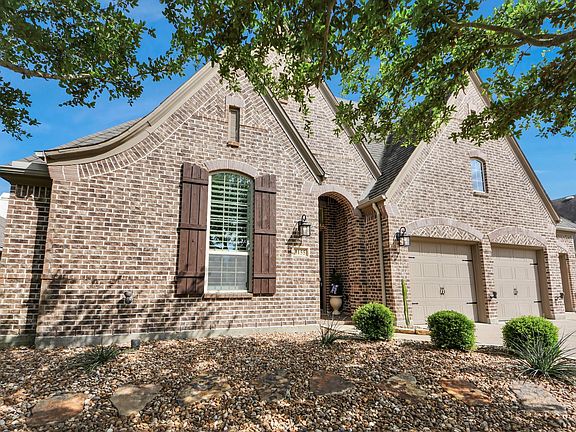5th image of 3155 Currant Dr