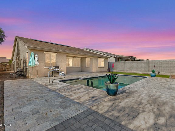 3rd image of 10885 N 187TH Drive