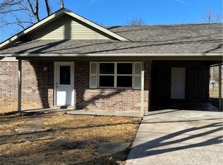 205 E Brown St, Paris, AR 72855