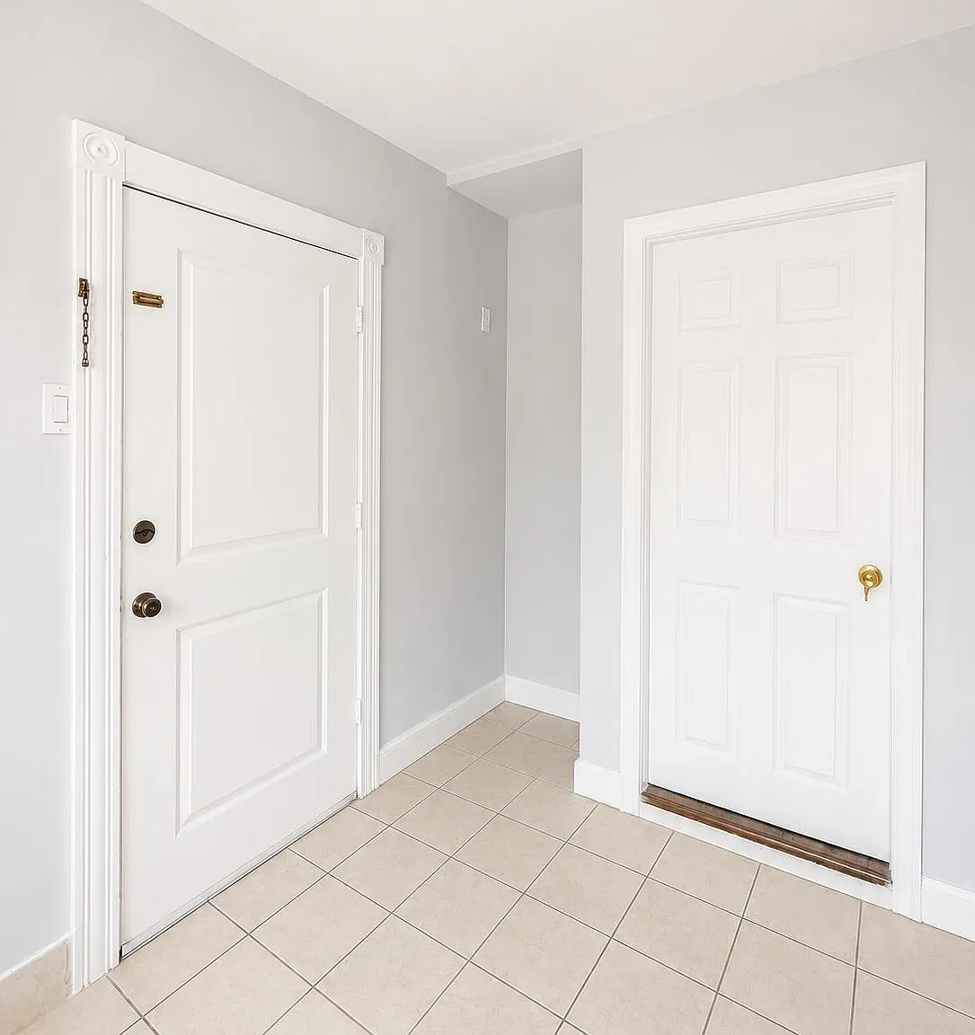2 bed, 1.0 bath, $2,500 — Photo 3