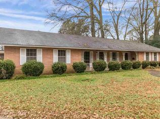 2821 Gretna Green St, Jackson, MS 39209