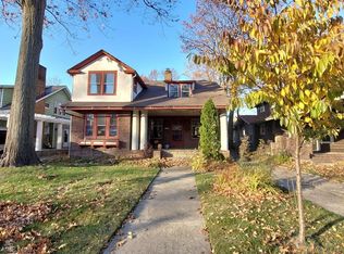 13051 Cedar Rd, Cleveland Heights, OH 44118