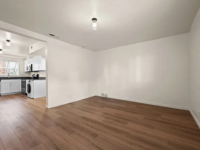 277 N St — Photo 14