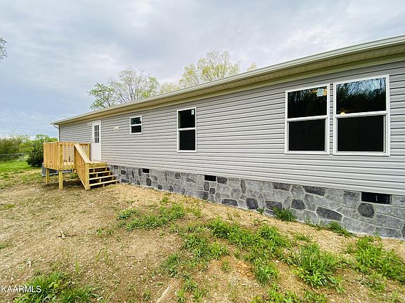 3rd image of 645 Farrell St Lot 9