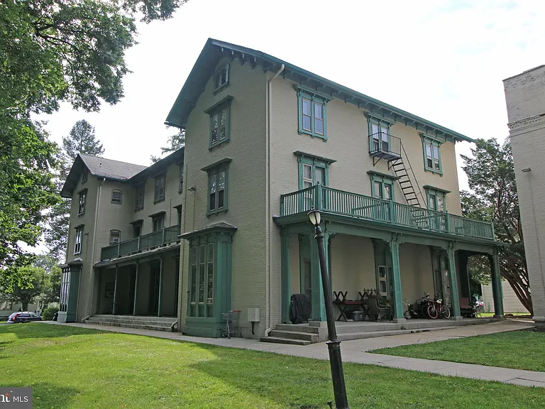 12 S Filbert St #C2 — Photo 1