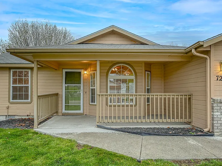 7264 N Parkcrest Ave — Photo 4