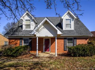 2604 Whitehorse Vale Dr, Jeffersonville, IN 47130
