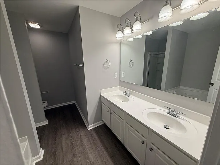 2111 Meadow Peak Rd — Photo 25