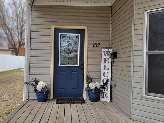 2nd image of 812 Douglas Ave
