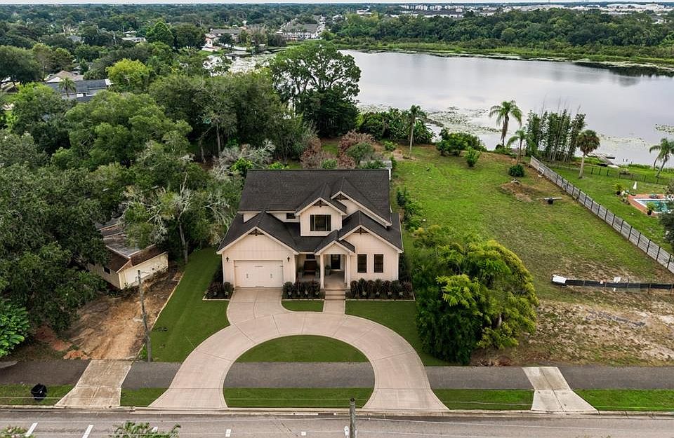 1st image of 1111 N BUMBY AVENUE