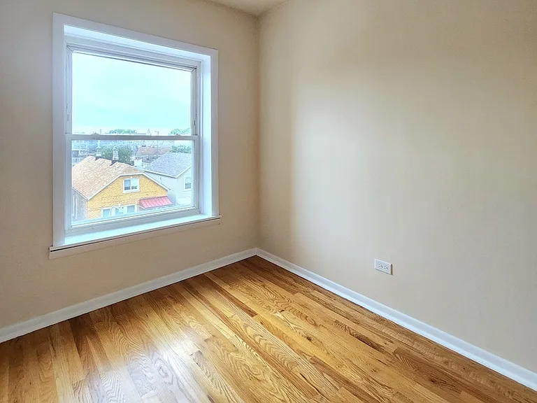 504 W 32nd St #3F — Photo 6
