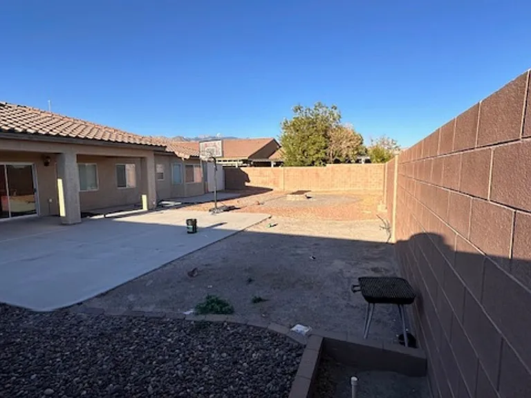 5819 E Badlands Ln — Photo 25