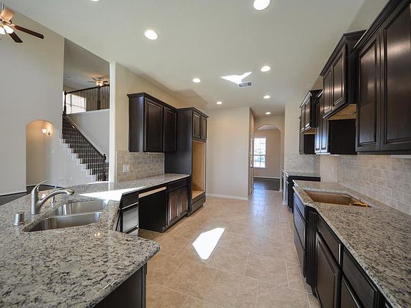 5th image of 4118 Graham Heights Ln