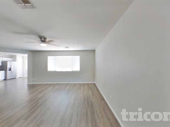 3rd image of 4151 E Aragonite Ln