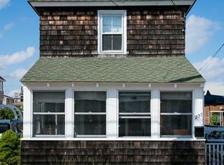 207 4th St, Beach Haven, NJ 08008