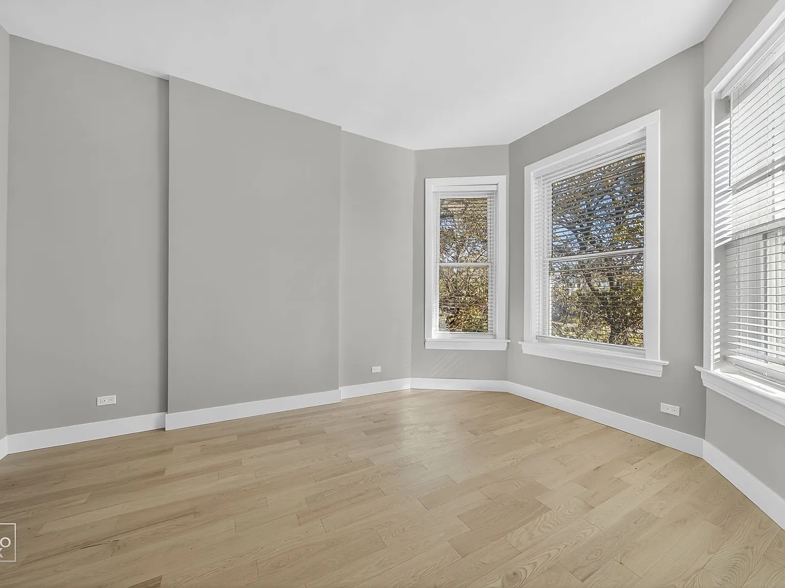 3 bed, 1000 sqft, $1,650 — Photo 3