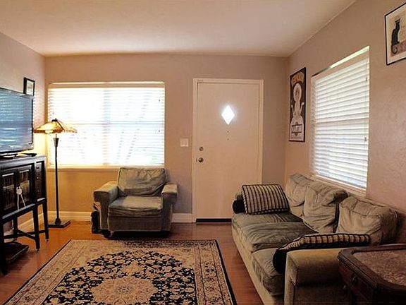 3rd image of 4008 W Lawn Ave