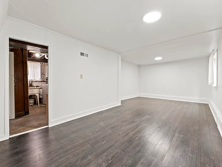 4736 Knight St — Photo 22