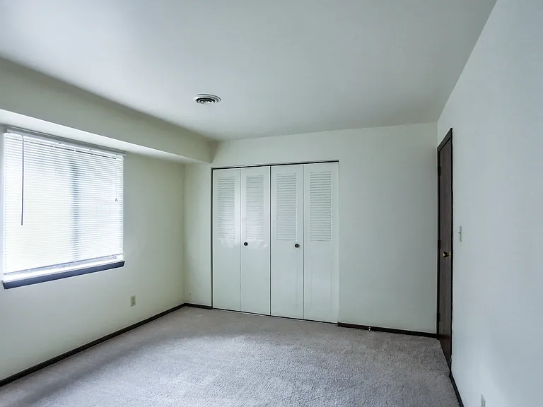 Aspen Pines Apartments — Photo 10