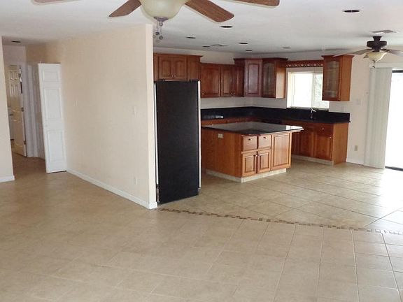 4th image of 5032 E Sweetwater Ave