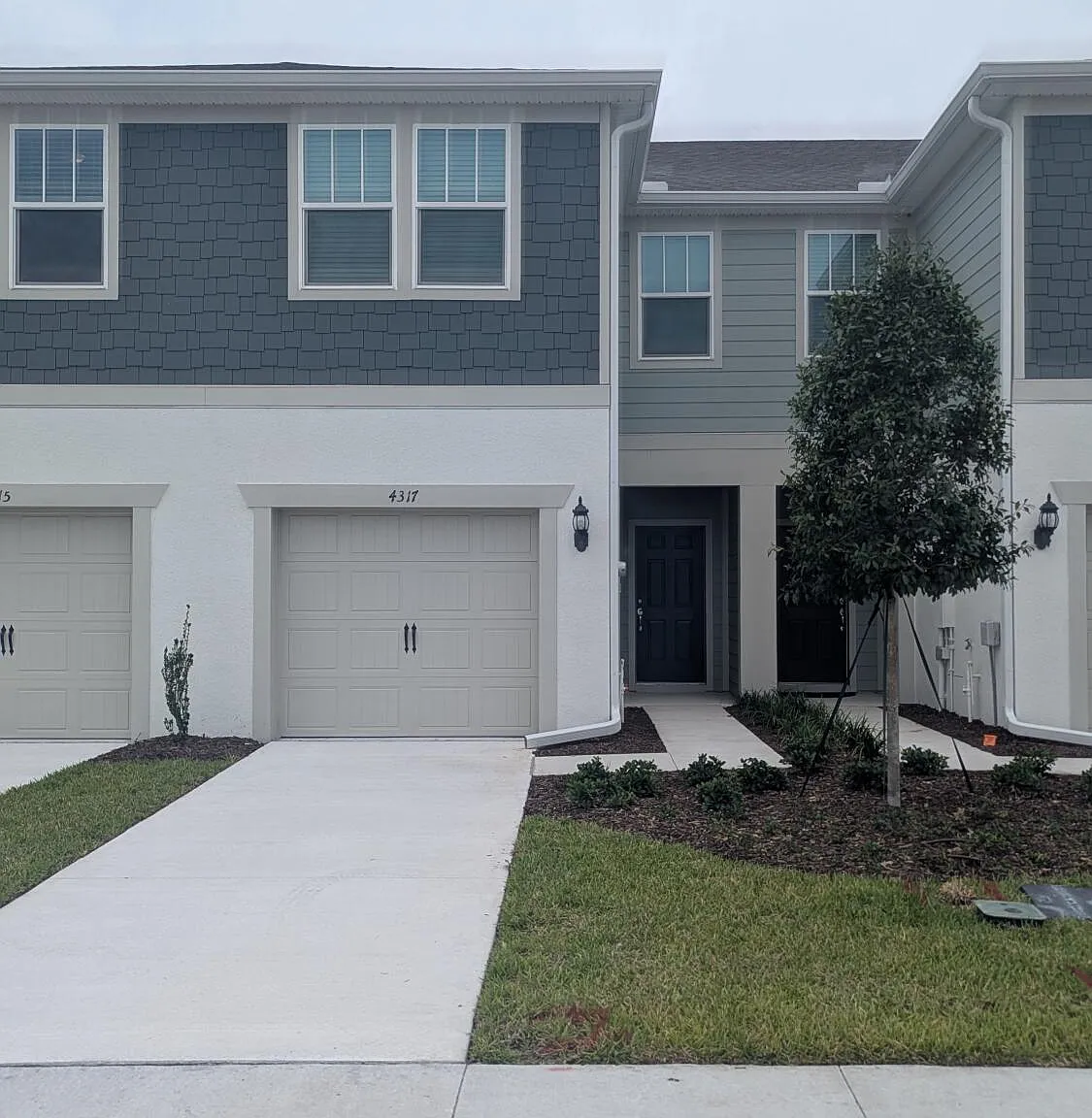 3 bed, 2.0 bath, 1699 sqft, $2,200 — Photo 1
