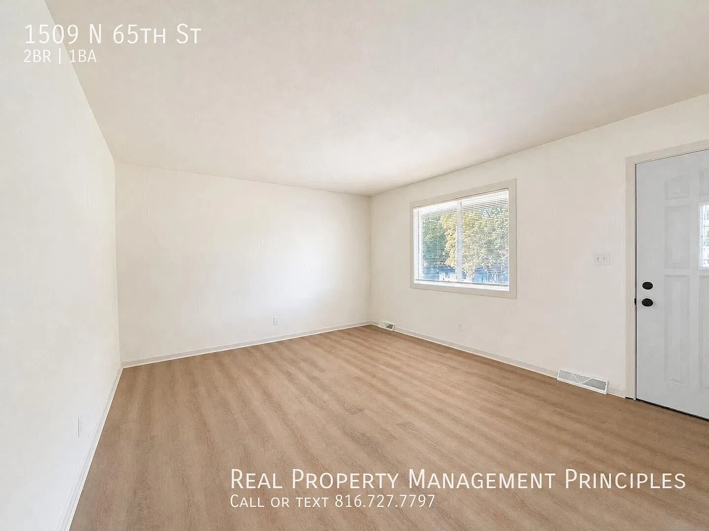 Newly Remolded 2 Bedroom/1 Bathroom Townhouse ! Deposit Free Living Available Via Obligo! — Photo 3