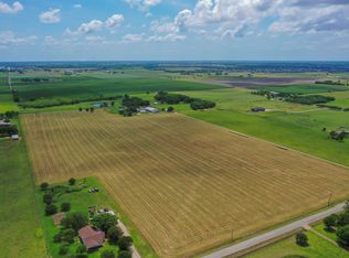11810 Zamanek Rd, Needville, TX 77461