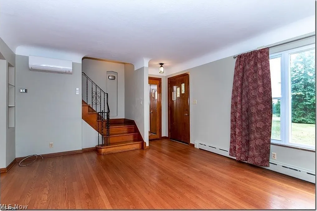4 bed, 2.0 bath, 1743 sqft, $2,250 — Photo 3