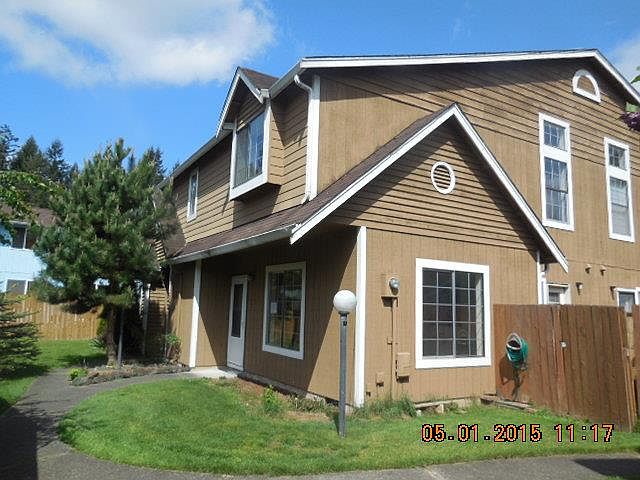 1st image of 638 Malibu Dr SE