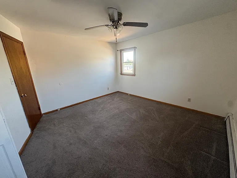 190 Baltimore Ave — Photo 9