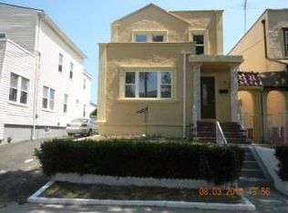 13755 233rd St, Rosedale, NY 11422