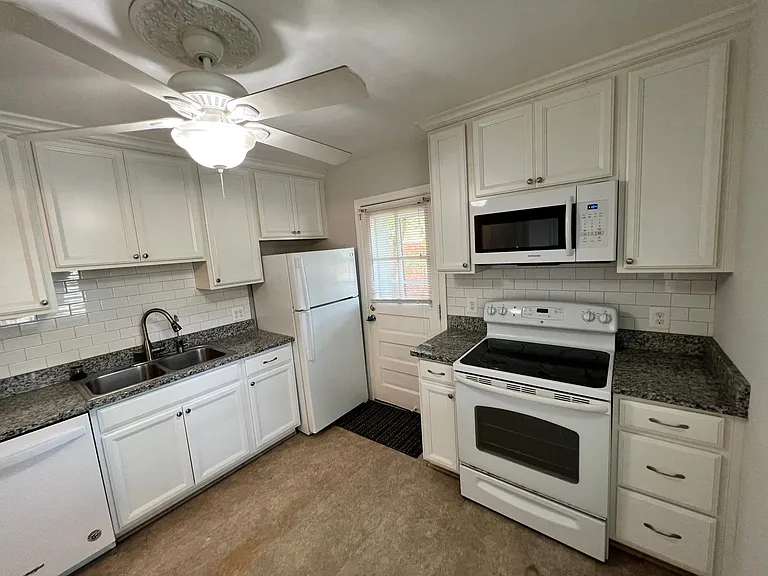 608 Hanson Ave — Photo 19