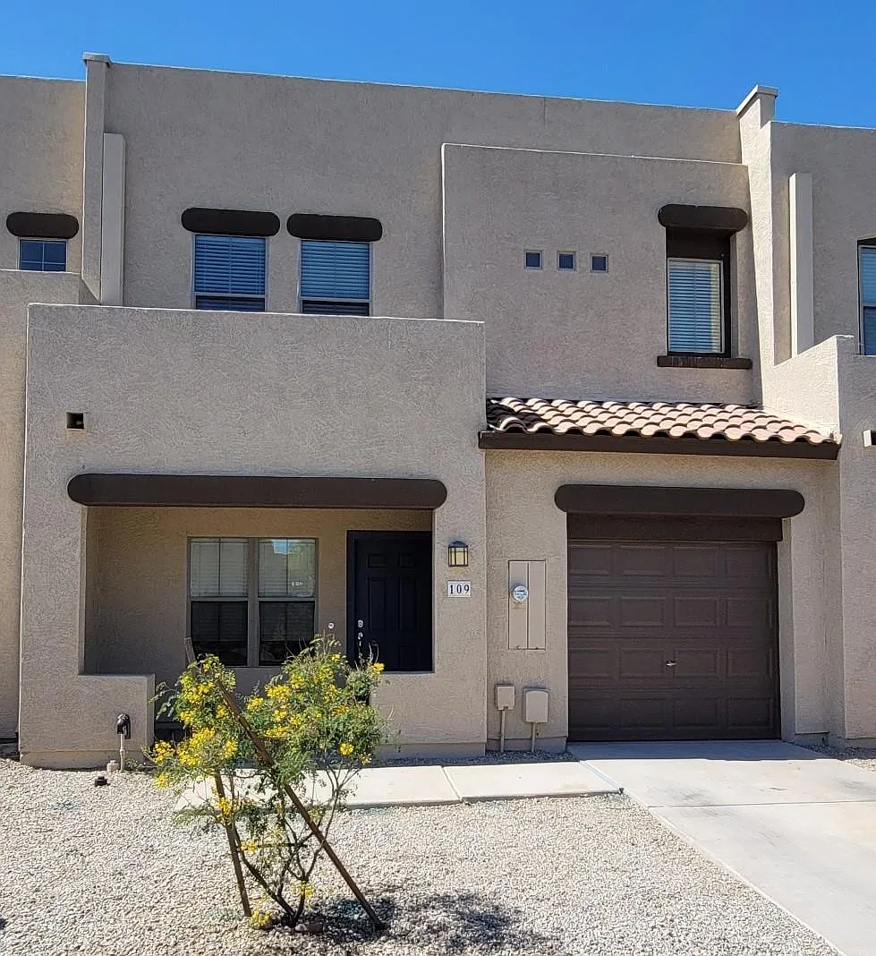 1886 E Don Carlos Ave — Photo 1