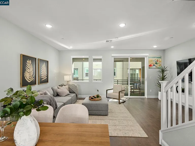 3923 Meridian St — Photo 8
