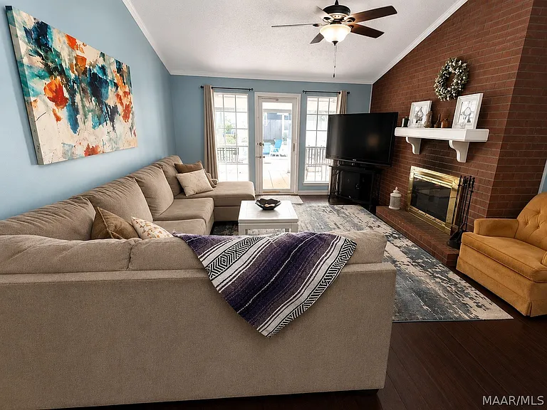 2940 Willow Lane Dr — Photo 6