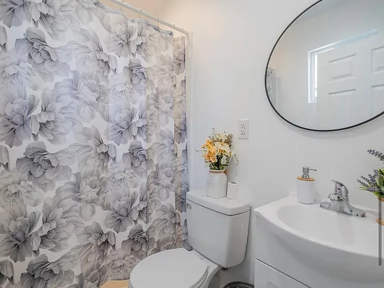 8105 Bevis Ave — Photo 7