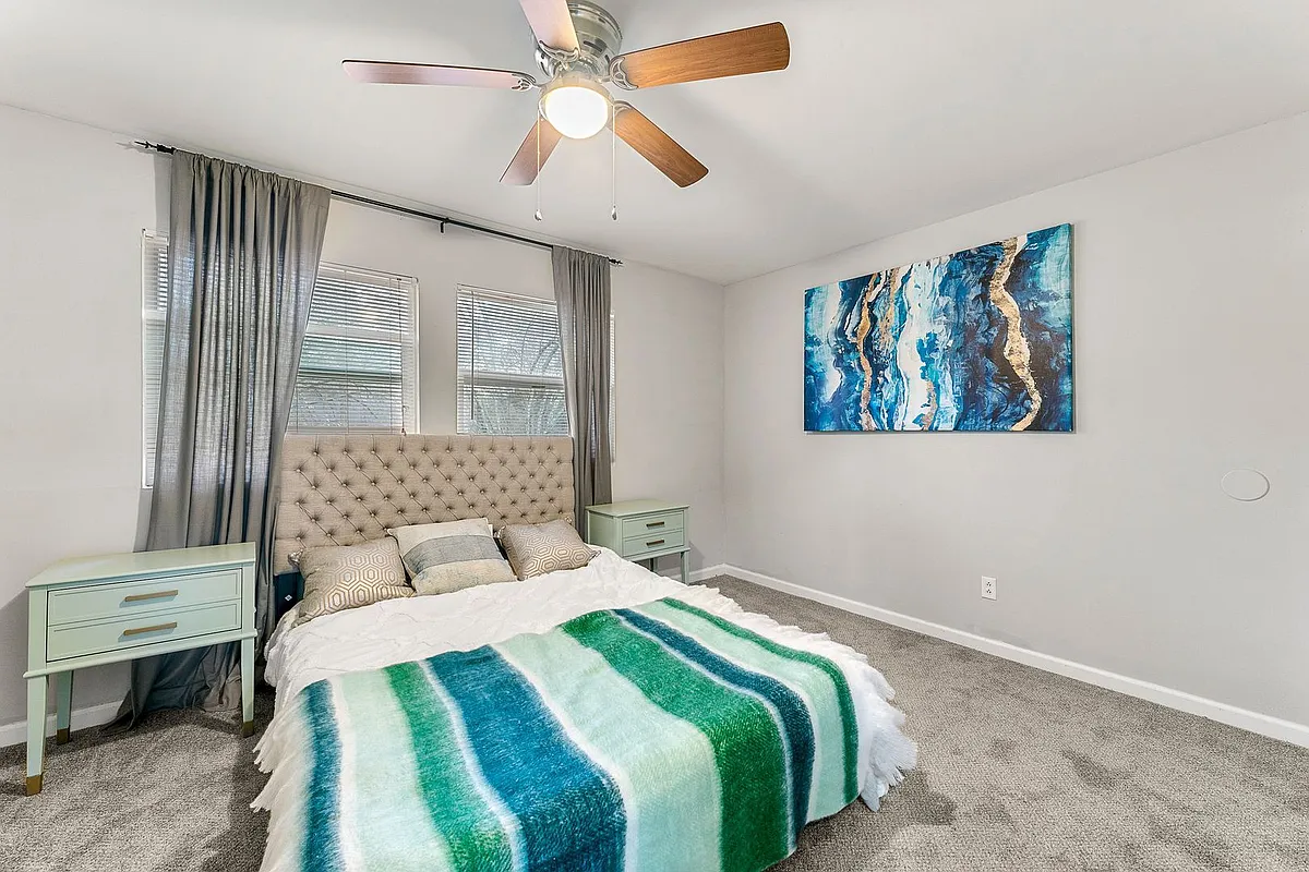 Building Photo - 208 Green Acre Ln #212