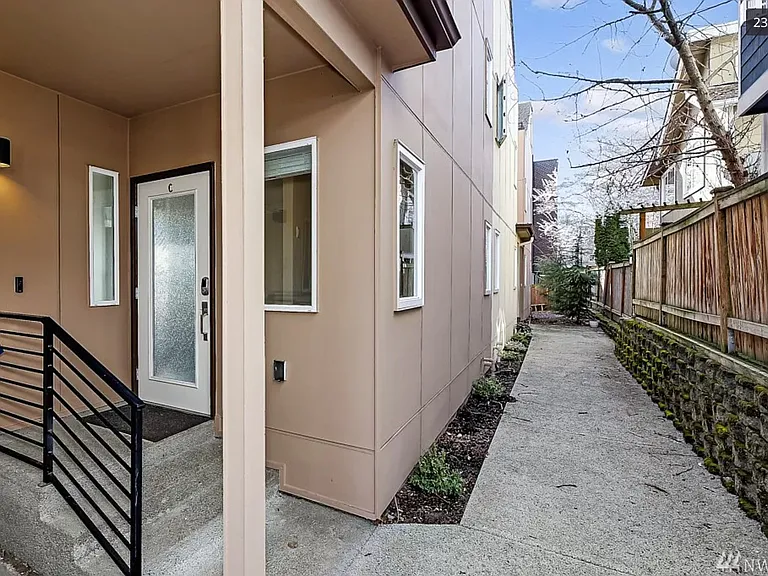 4321 S Webster St — Photo 14