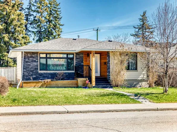 2508 SW Morley Trl NW, Calgary, AB T2M 4G5