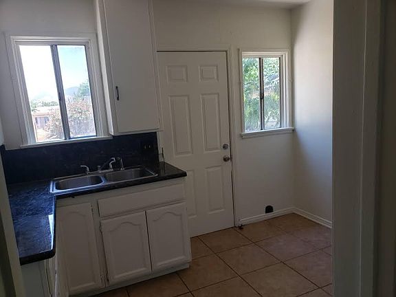 5th image of 4227 Cedar Dr