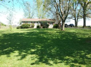 7641 Hollow Springs Rd, Bradyville, TN 37026