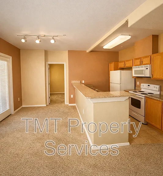 4200 E Commerce Way #1012 — Photo 3