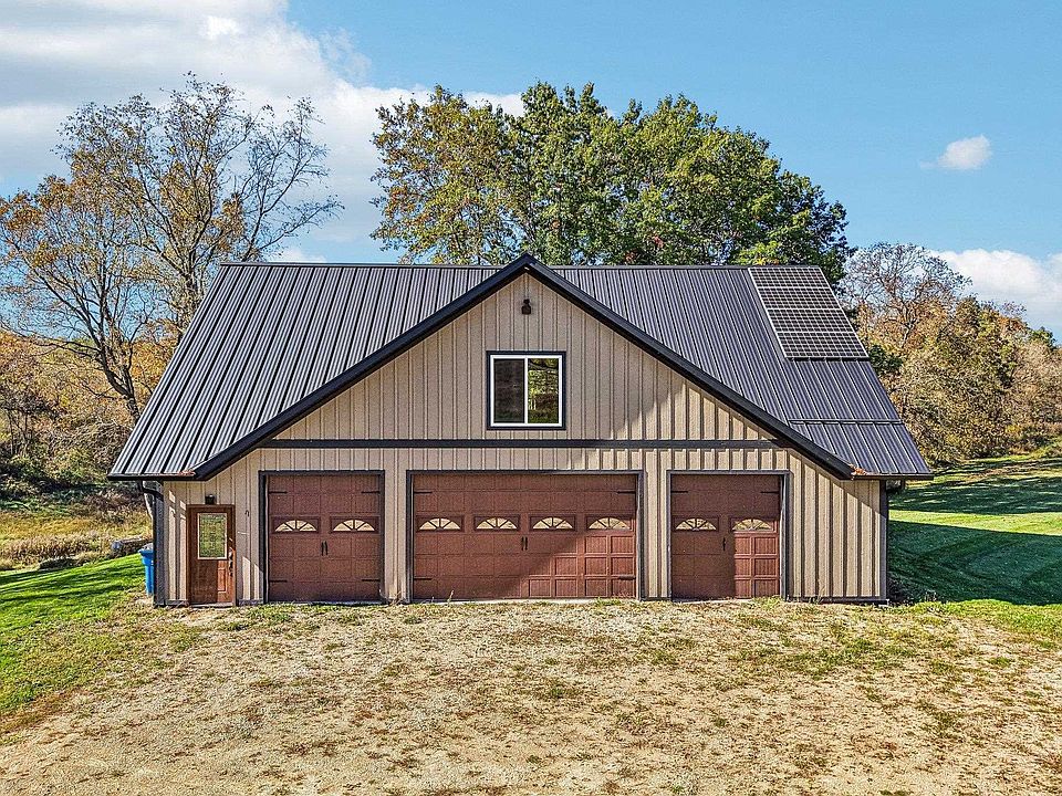 1st image of E4364 Meadow Dr