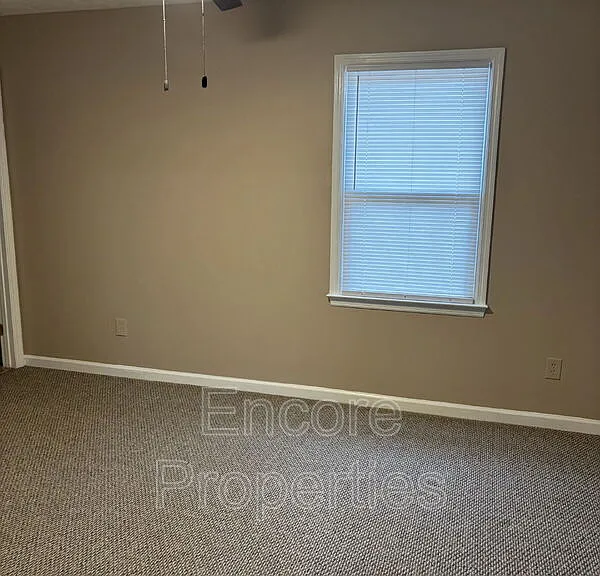 2588 Gotts Ln — Photo 2