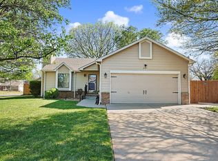 251 E Catalpa Ct, Derby, KS 67037